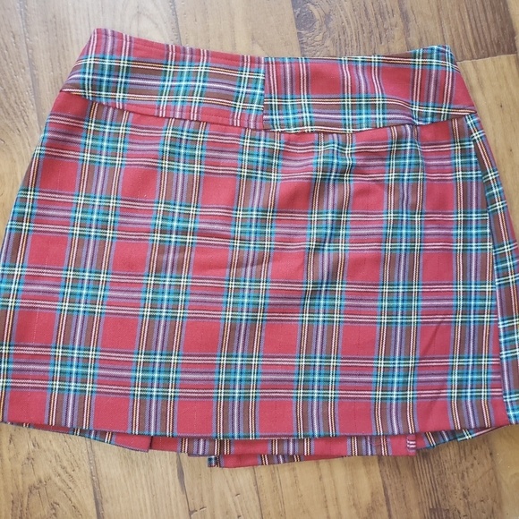 Red tartan front pleat short skirt - Picture 6 of 8